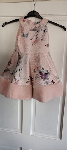 Vgc beautiful jacquard girls - vgc,